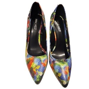 New Nine West Faux Rainbow Snakeskin Pumps Never Used No Box